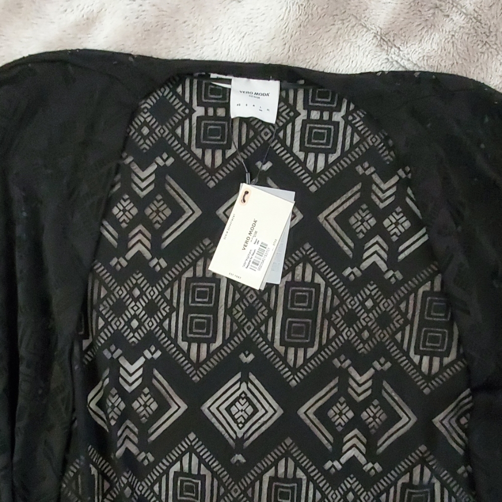 VM Cardigan - Picture 2 of 3